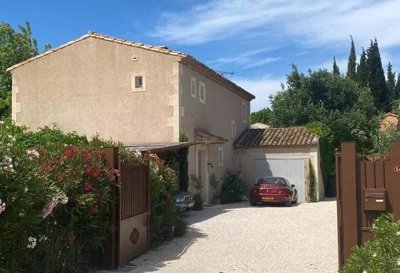Aamiaismajoitus (B&B) La Paradoune 3