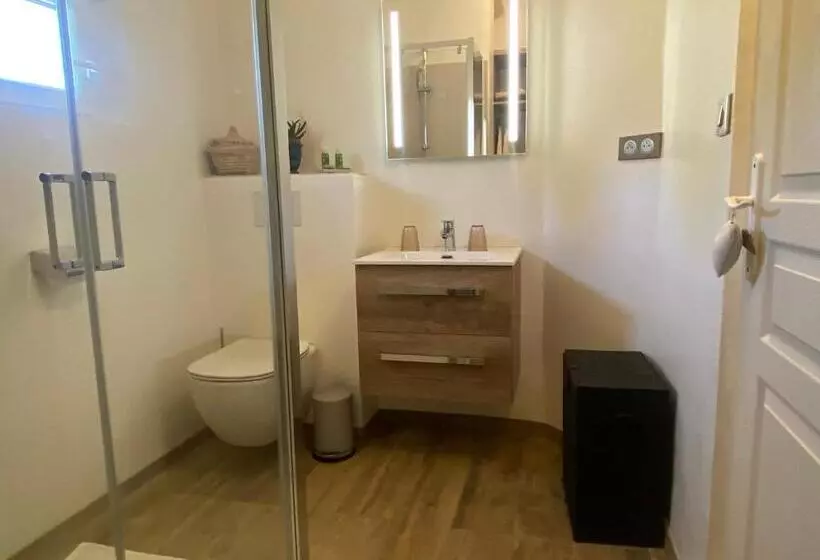 Aamiaismajoitus (B&B) La Paradoune 3