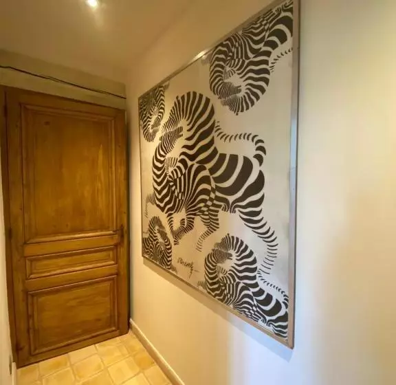 Aamiaismajoitus (B&B) La Paradoune 3