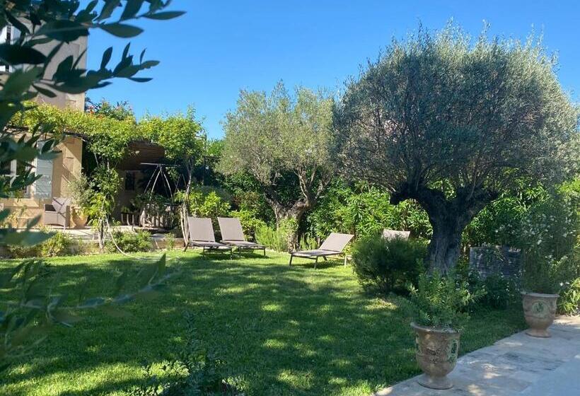 Bed and Breakfast La Paradoune 3