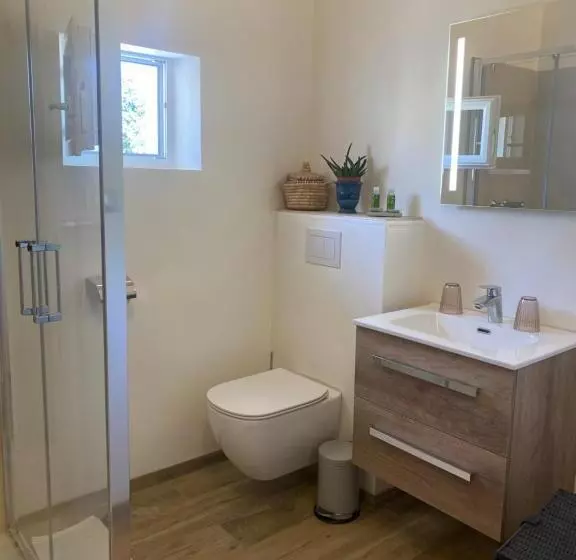 Aamiaismajoitus (B&B) La Paradoune 3