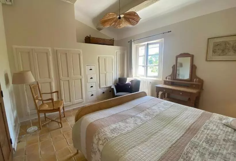 Aamiaismajoitus (B&B) La Paradoune 3