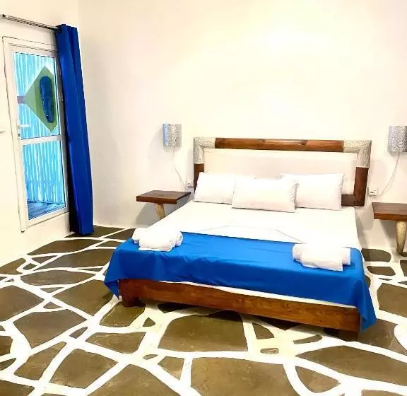 تختخواب و صبحانه Luwa Beach&suits