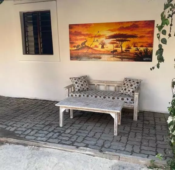 تختخواب و صبحانه Luwa Beach&suits