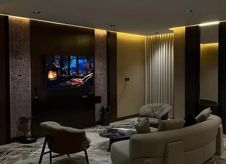 Horizon Hotel Suites