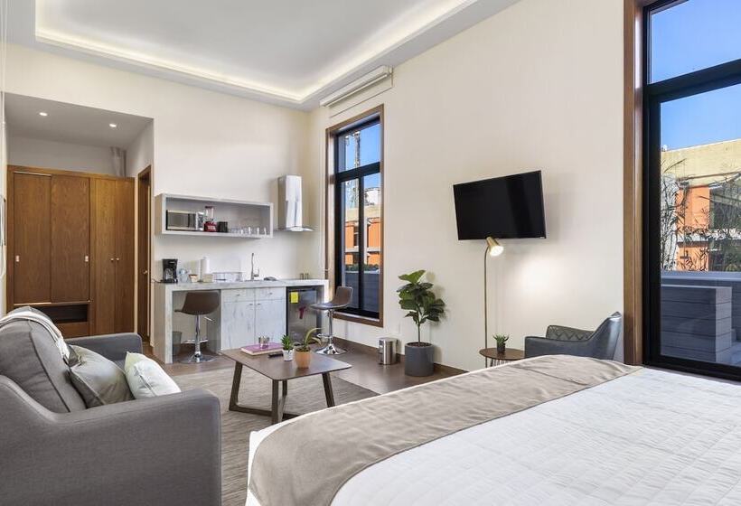 هتل Casa Herrmann Suites