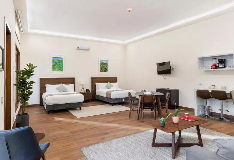 هتل Casa Herrmann Suites