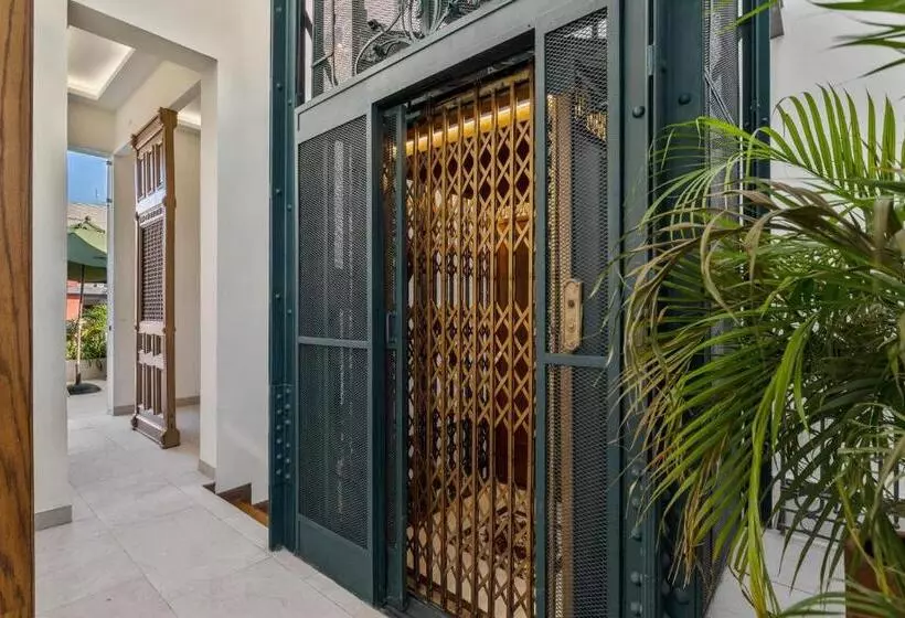 هتل Casa Herrmann Suites