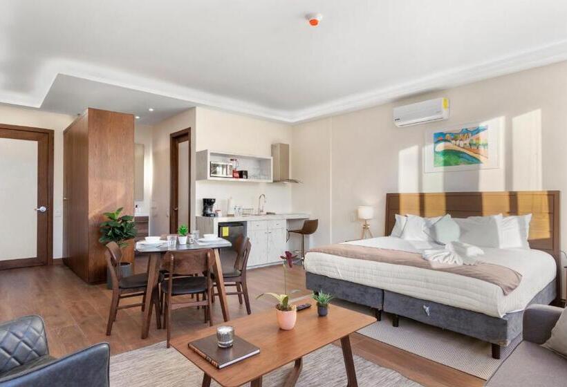 هتل Casa Herrmann Suites