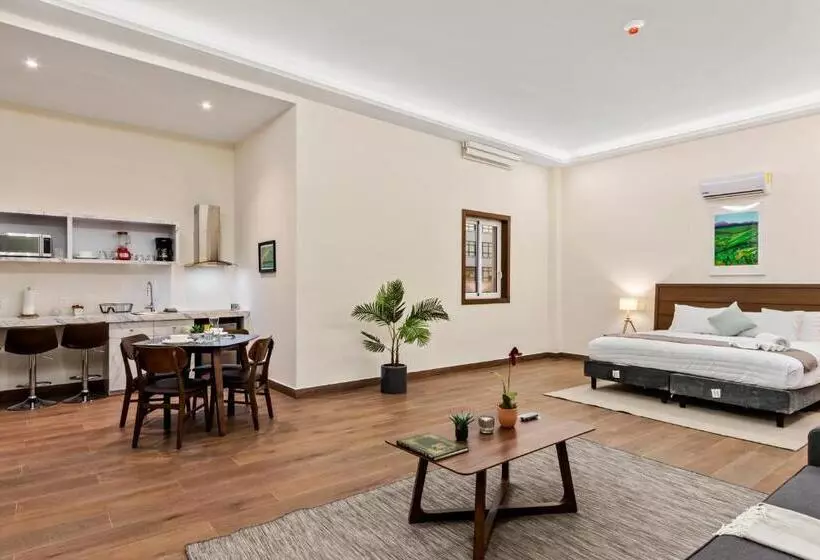 هتل Casa Herrmann Suites