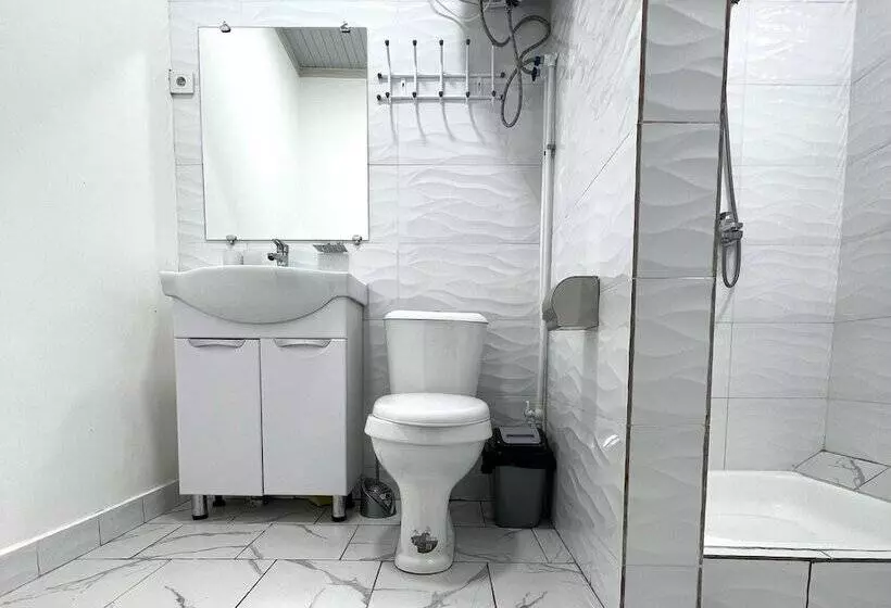 カプセルホテル Abs Guest House Osh