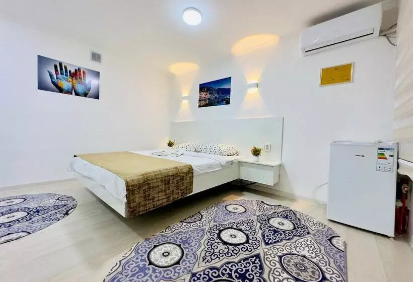 カプセルホテル Abs Guest House Osh