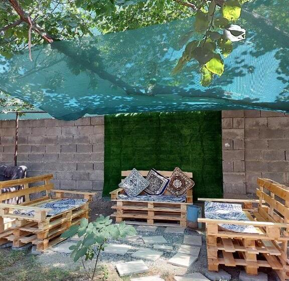 هتل کپسول Abs Guest House Osh