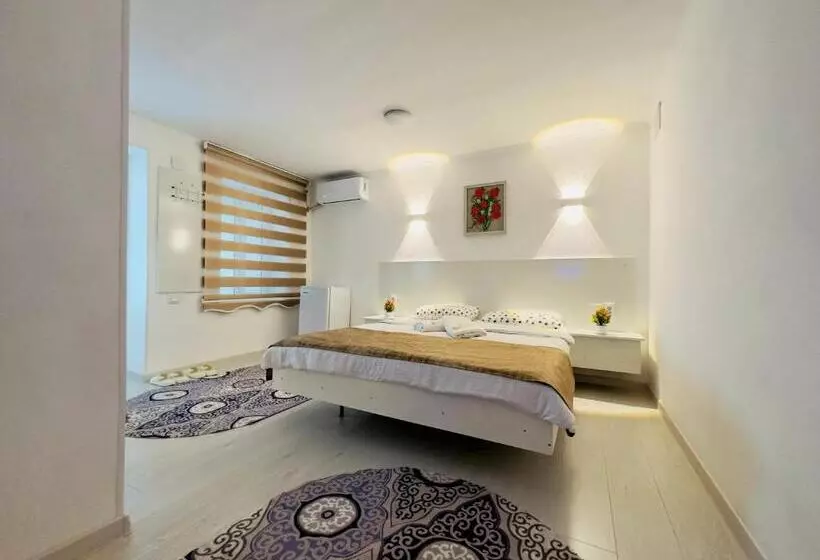 カプセルホテル Abs Guest House Osh