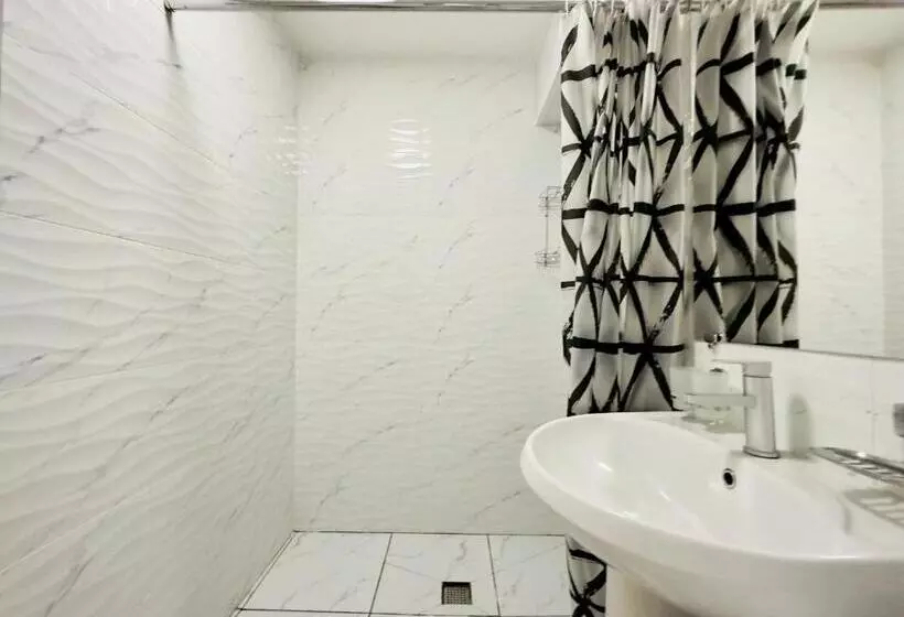 カプセルホテル Abs Guest House Osh