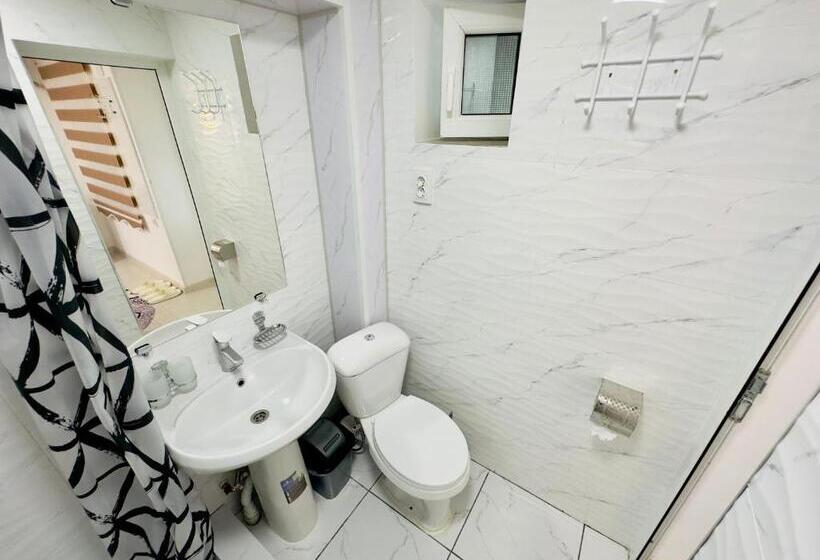 هتل کپسول Abs Guest House Osh