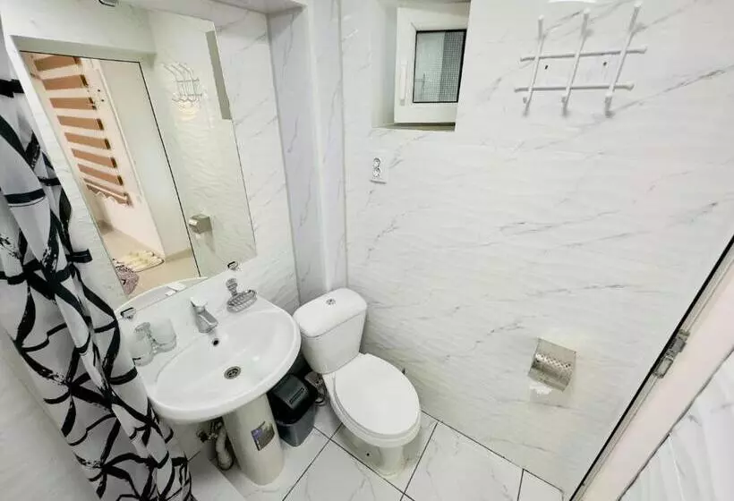 カプセルホテル Abs Guest House Osh