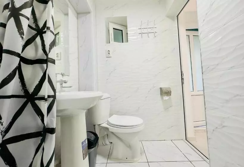 カプセルホテル Abs Guest House Osh