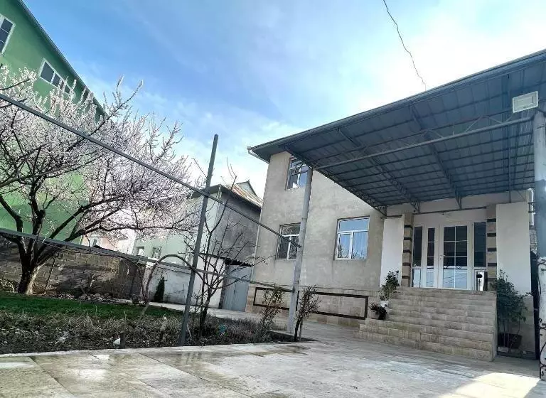 カプセルホテル Abs Guest House Osh