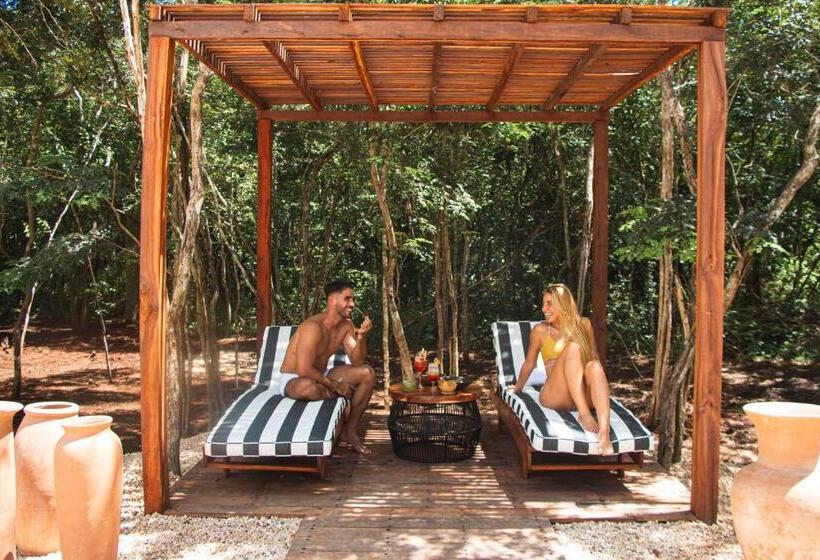 ホテル Oriundo Luxury Nature Villas