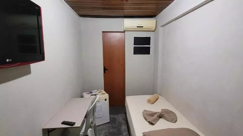 ホテル Pousada Primeiro Sol