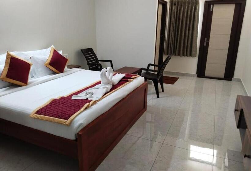 호텔 Pph Living Kvr Residency