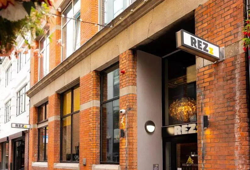 هتل Rezz Dublin