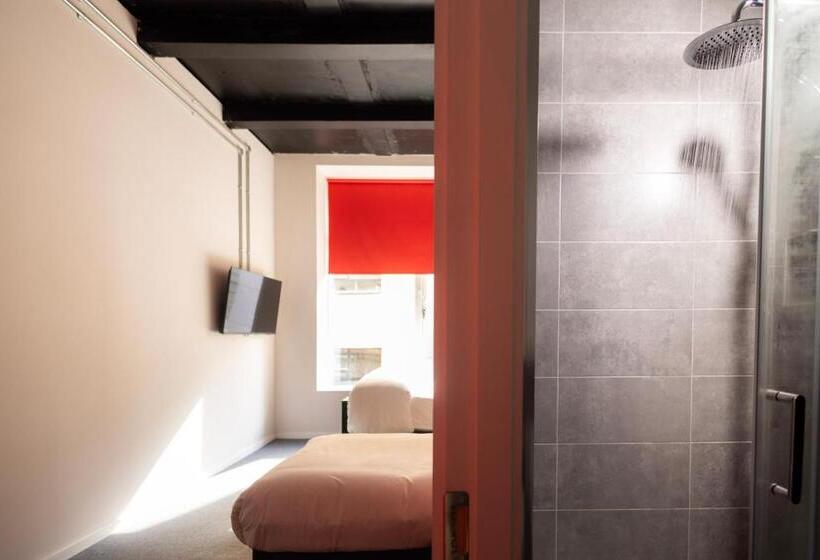 בית מלון כפרי Rezz Dublin