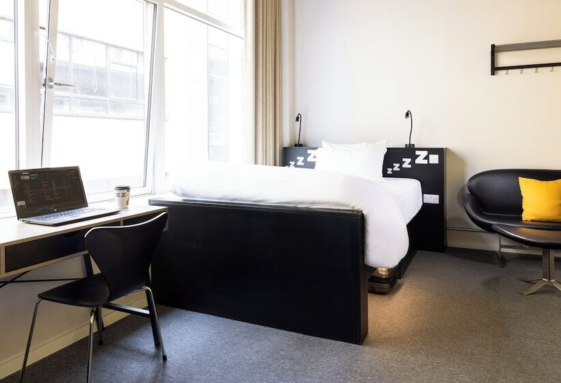 בית מלון כפרי Rezz Dublin