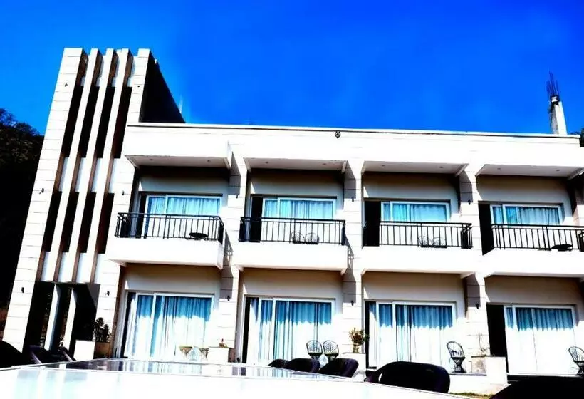 ホテル Royal Suites By Park Tree, Chakki Mor