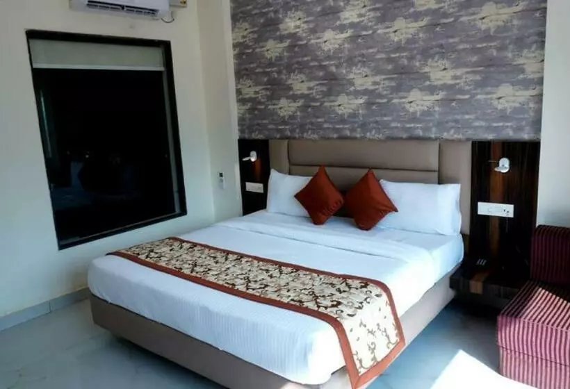 ホテル Royal Suites By Park Tree, Chakki Mor