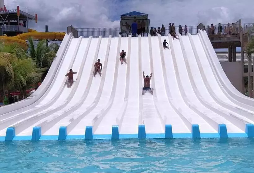 ホテル Spazzio Diroma Acqua E Splash Caldas Novas, Gratis Park