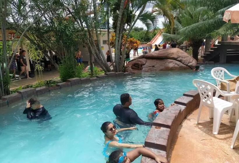 ホテル Spazzio Diroma Acqua E Splash Caldas Novas, Gratis Park