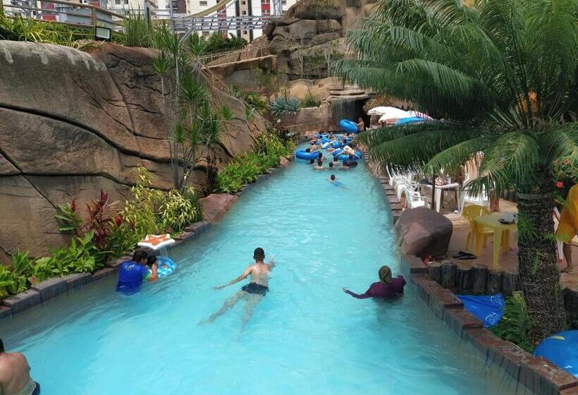 בית מלון כפרי Spazzio Diroma Acqua E Splash Caldas Novas, Gratis Park