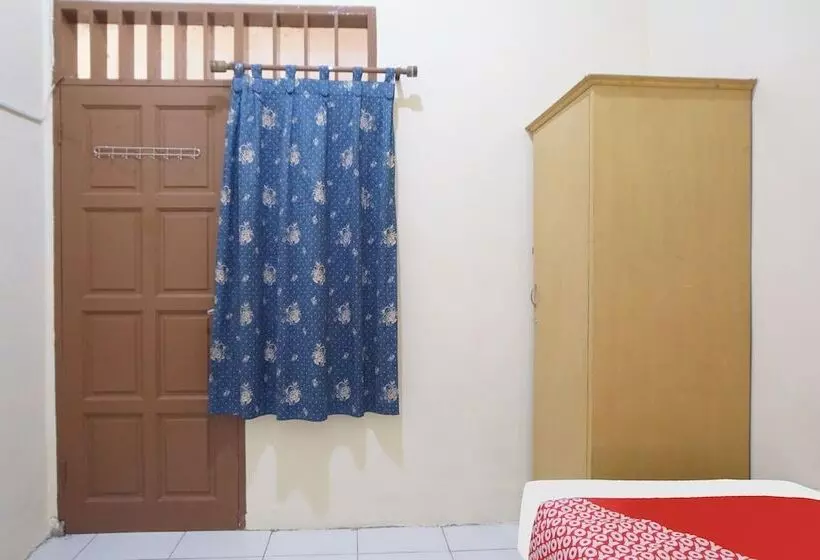 ホテル Spot On 91977 Kost Ketapang Syariah