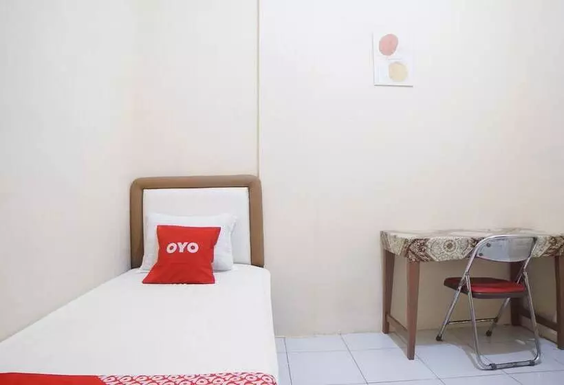ホテル Spot On 91977 Kost Ketapang Syariah