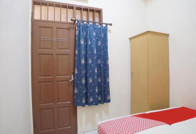 酒店 Spot On 91977 Kost Ketapang Syariah