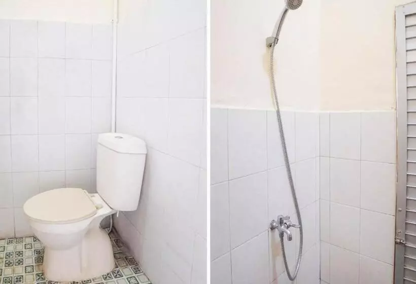 ホテル Spot On 91977 Kost Ketapang Syariah