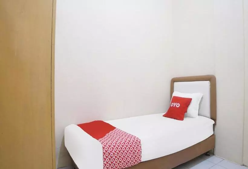 ホテル Spot On 91977 Kost Ketapang Syariah
