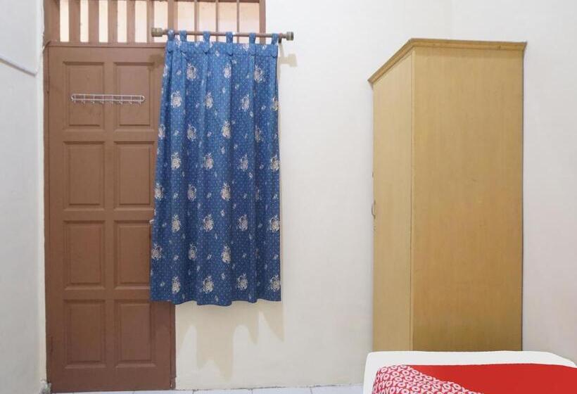 酒店 Spot On 91977 Kost Ketapang Syariah