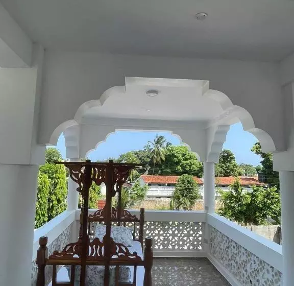 Milalana Guest Hotel & Residences