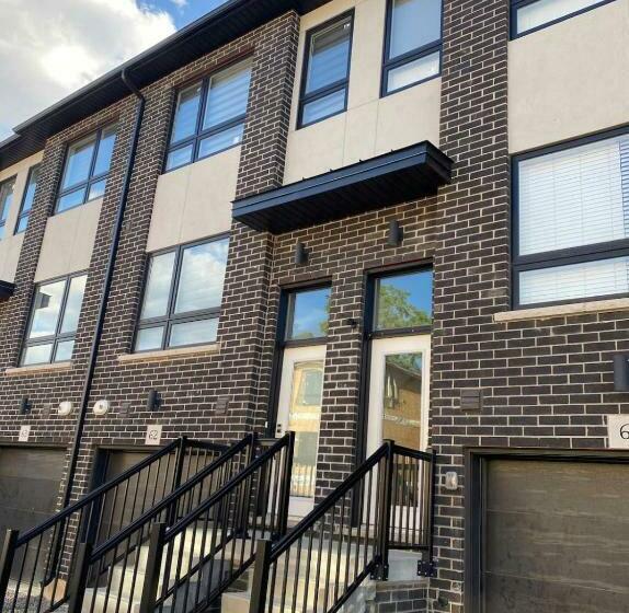 פנסיון Cozy Room In A Townhouse