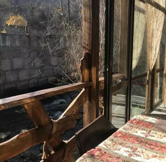 ペンション Guest House In Dilijan Haghartsin