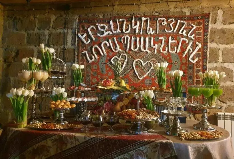 پانسیون Onoyi Tun Guest House