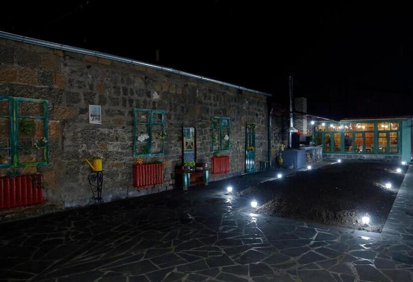 پانسیون Onoyi Tun Guest House