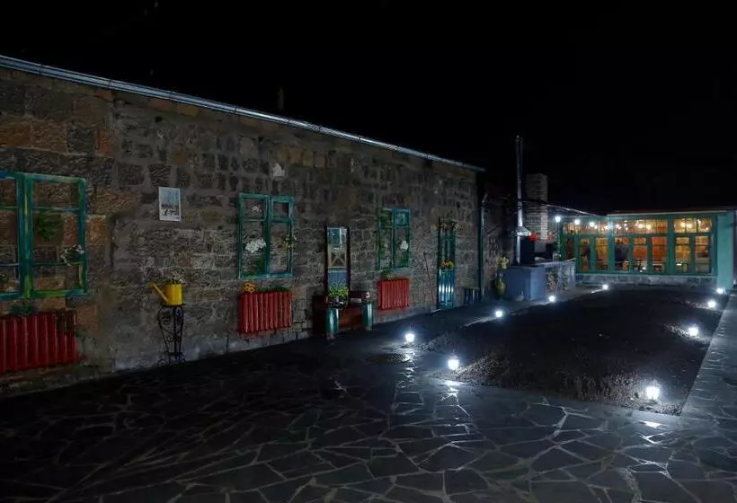 پانسیون Onoyi Tun Guest House