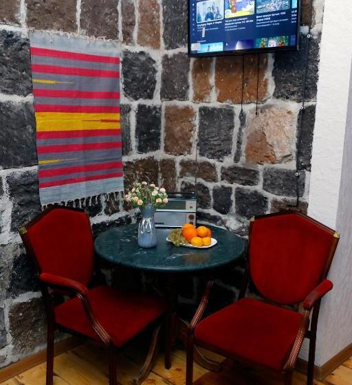 پانسیون Onoyi Tun Guest House