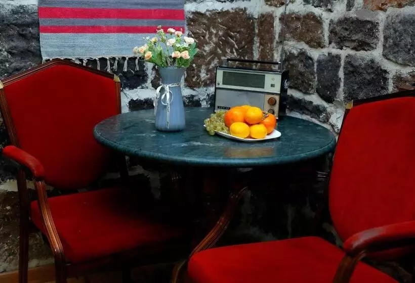 پانسیون Onoyi Tun Guest House