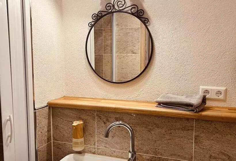 Majatalo Rose Boardinghouse 24h 7d Self Check In Automat Volldigitalisiert Vollautomatisch