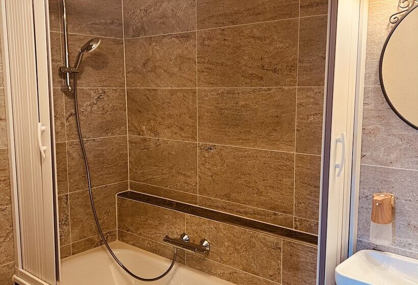 膳宿费 Rose Boardinghouse 24h 7d Self Check In Automat Volldigitalisiert Vollautomatisch